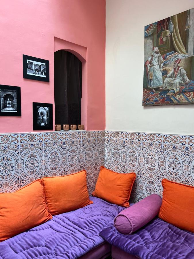 Maison Riad Traditionnel Idealement Situe A Marrakech Marrakesh Buitenkant foto