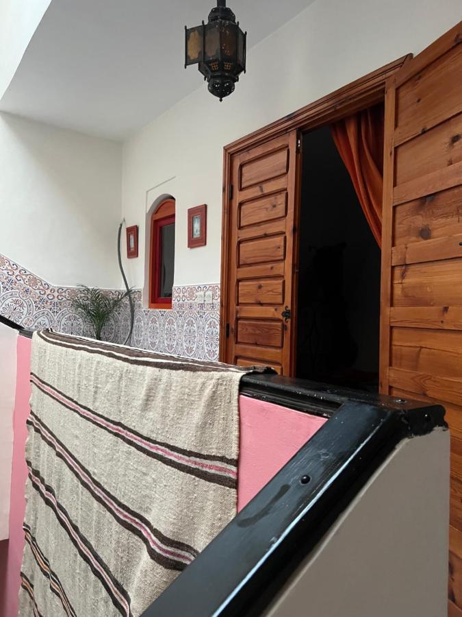 Maison Riad Traditionnel Idealement Situe A Marrakech Marrakesh Buitenkant foto
