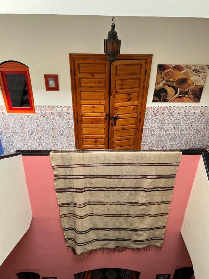 Maison Riad Traditionnel Idealement Situe A Marrakech Marrakesh Buitenkant foto